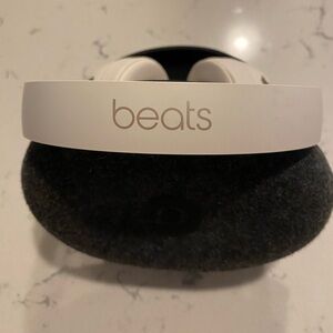 BEATS headphones w/case